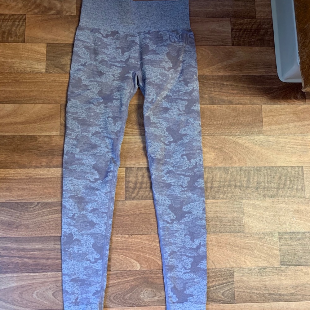 Purple camo seamless leggings